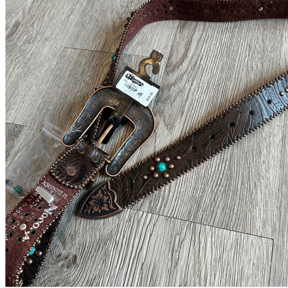 Nocona Brown Leather Belt with Turquoise Accents - Picture 4 of 6